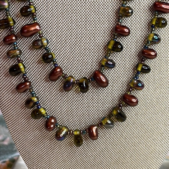 Bronze and green oblong glass beads and tiny seed bead spacer bead long necklace - Picture 4 of 8